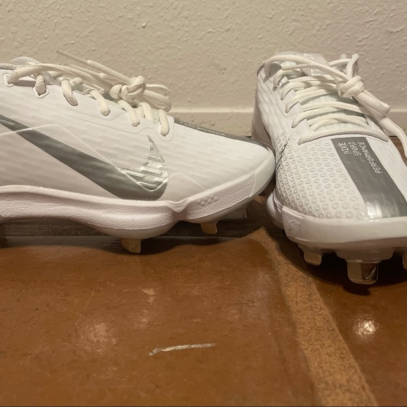 Nike Men's Force Zoom Trout 7 Pro Metal Baseball Cleats White Size: 8.5 - Picture 6 of 6